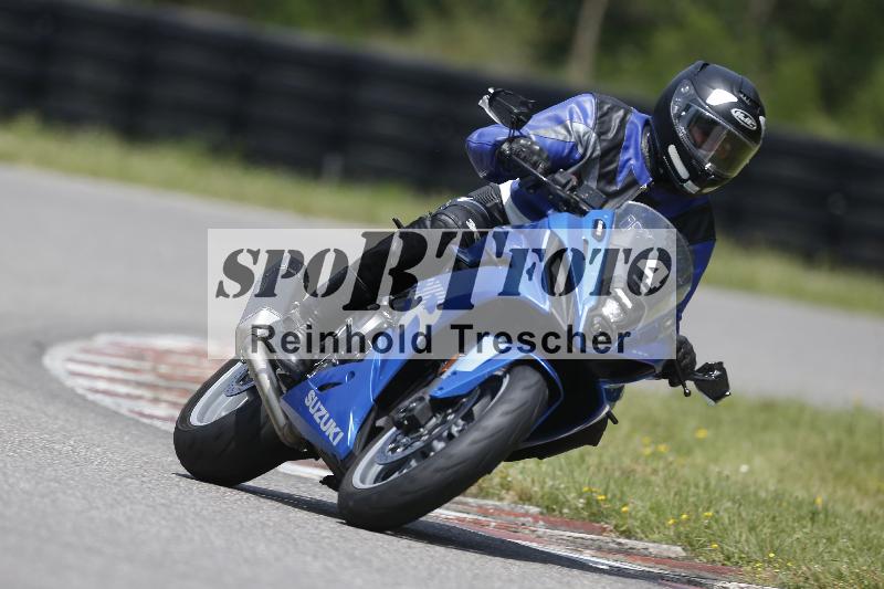 /27 12.06.2025 Ducati Schweiz Trackday Warmup  ADR/gruen-vert/4